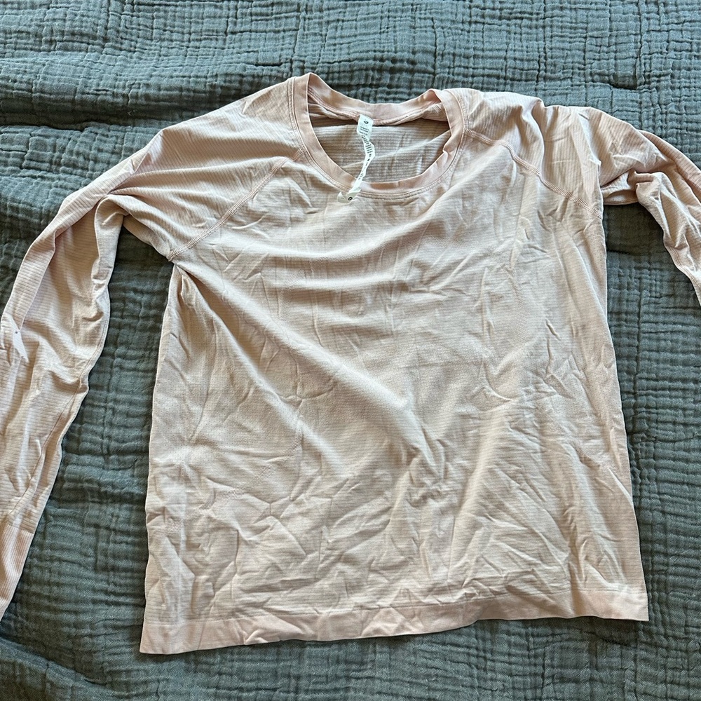 Long sleeve lululemon workout top
